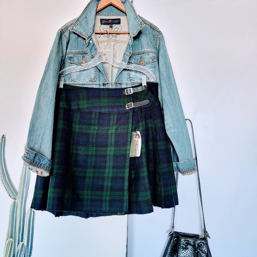 Pleated Plaid Mini Skirt Size 40